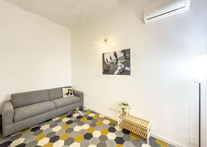 Eclectic In Trendy San Lorenzo