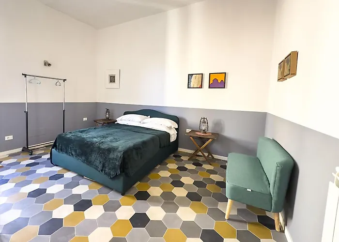 Eclectic In Trendy San Lorenzo דירה *